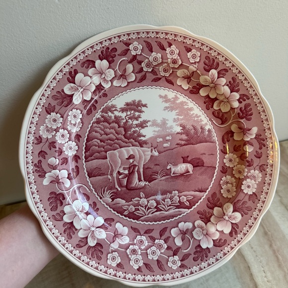 Spode Other - Spode Red and White Traditions Series Milk Maid Dinner Plate